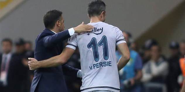 Pereira bekledi, Persie karşılık verdi