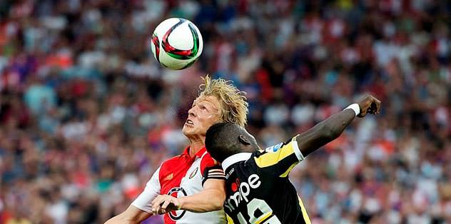 İkisi, bir Kuyt etti