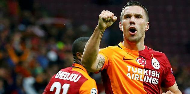 Podolski tarihe geçti