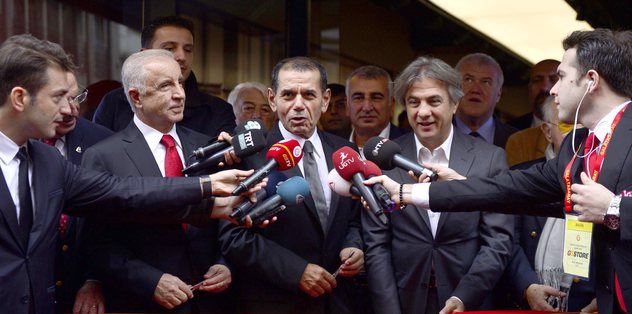 Dursun Özbek derbiye gidecek mi?