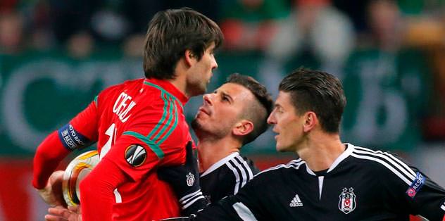 Corluka'ya 4 maç ceza