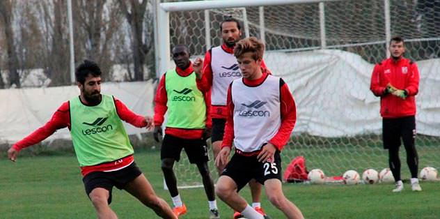 Balıkesirspor'da 4 yolcu