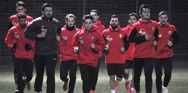 Eskişehirspor'un mesaiye Antalya'da başladı