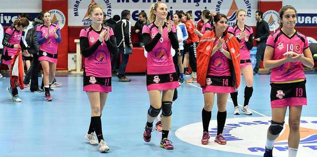 Melekler 2016'ya galibiyetle başladı
