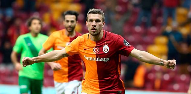 Poldi en iyiler arasında