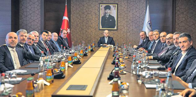 Saat başı hoca değişmez