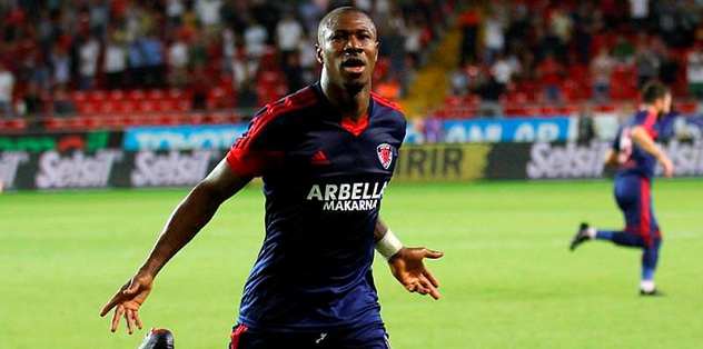 Rize Nakoulma'nın peşinde
