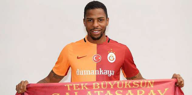 Gala signs Donk