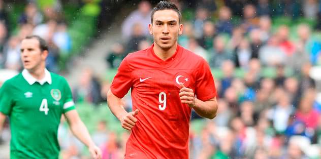 Mevlüt pres yapıyor