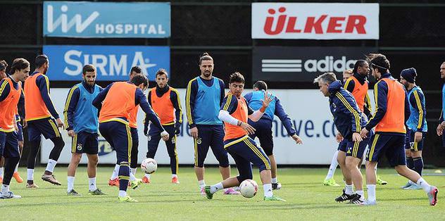 Diego ve Van Persie ayrı çaıştı