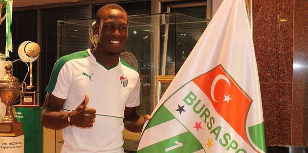 Advincula, Newells Old Boys'a kiralandı