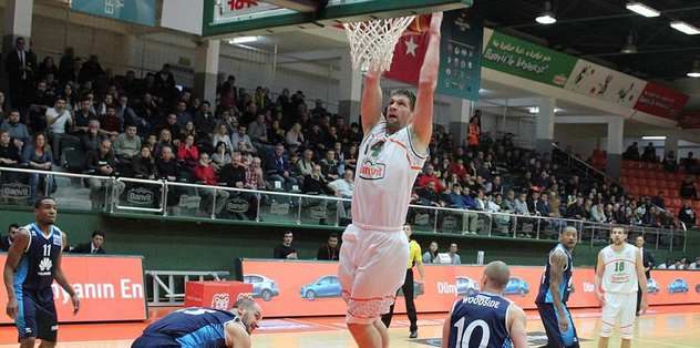 Banvit'te galibiyet sevinci