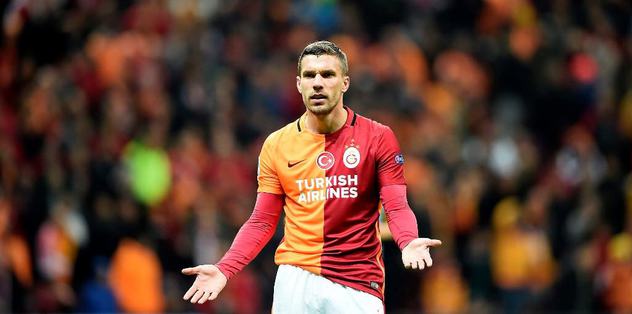 Podolski sakat değil miydi?