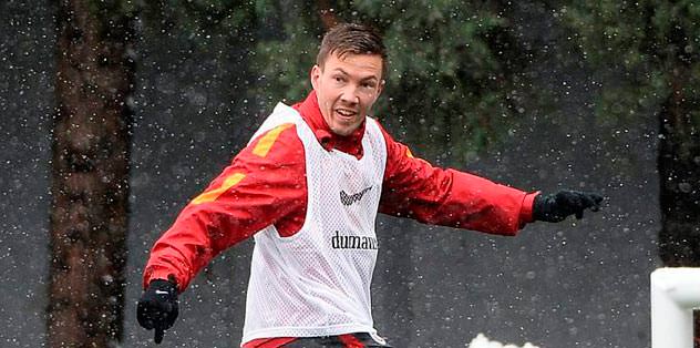 Martin Linnes sahne alıyor