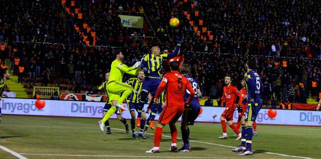 Rakipler kızarıyor!