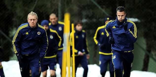 Van Persie takımla çalıştı