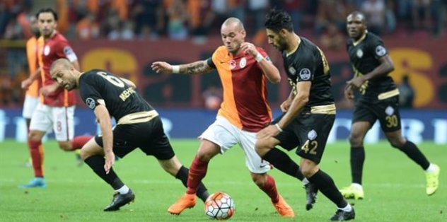 Aslan Osmanlı'ya konuk oluyor