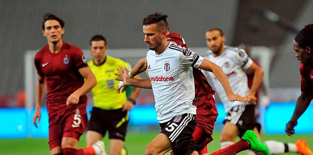 Zirvenin kalbi Avni Aker'de atıyor