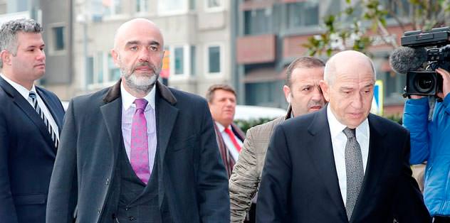 Nihat Özdemir'in eşi vefat etti
