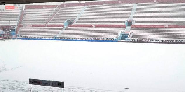 Kartal mahsur kaldı