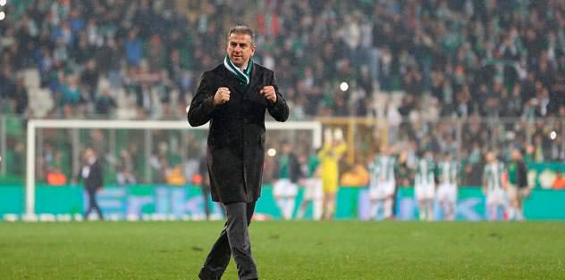 Timsah'ta 4 yolcu
