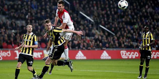 Ajax liderliği kaptırdı