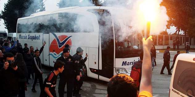 G.Saray'a Mersin'de coşkulu karşılama