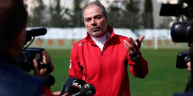 İpekoğlu: Lider kalmak daha önemli