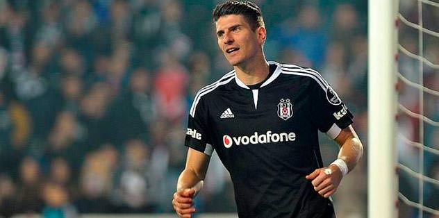 Kral'dan şok tepki!