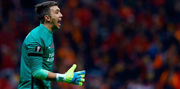 Muslera hasret giderdi
