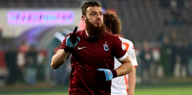 Aykut'tan askere jest