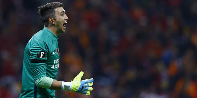 G.Saray'da Muslera şoku