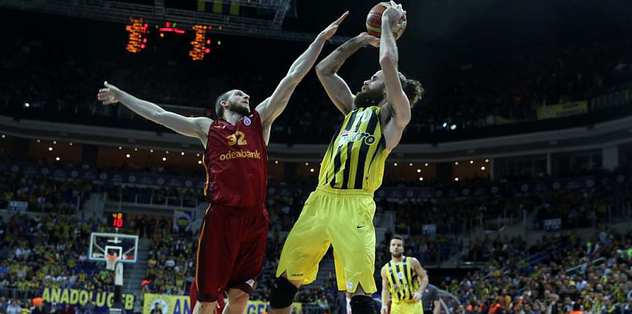 Derbide zafer Fenerbahçe'nin