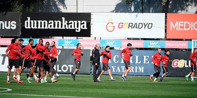 İmza günü 13.45'te