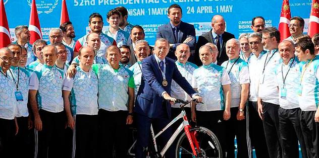 Cumhurbaşkanı Erdoğan’dan Pro Tour desteği