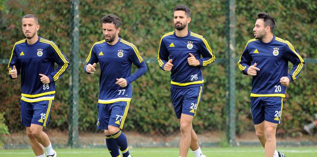 van Persie ve Nani'ye özel program