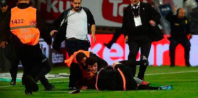 4 maç ceza geldi