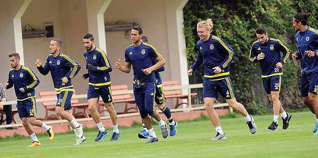 Nani takımla, Van Persie ayrı çalıştı