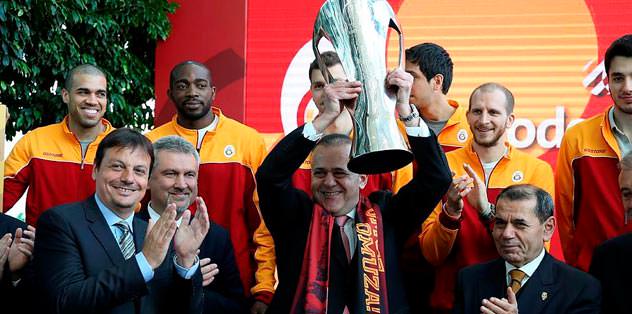 ‘Kadromuzu Euroleague seviyesine çıkartacağız’