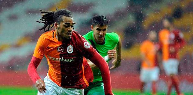 “Galatasaray’a gitme” dediler