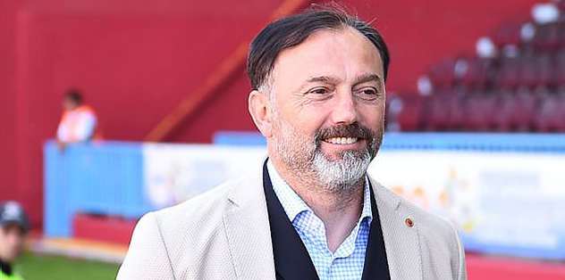 "Herkes taşın altına elini sokarken biz..."