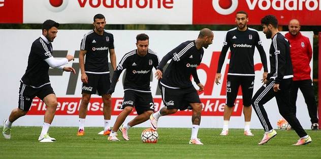 Beşiktaş'ta mesai sürdü