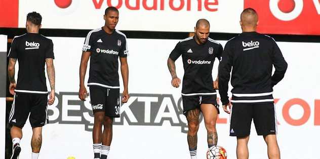 Beşiktaş'ta mesai sürdü