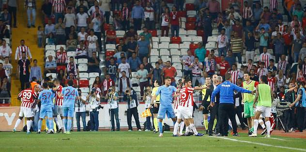 Fark açıldı saha karıştı