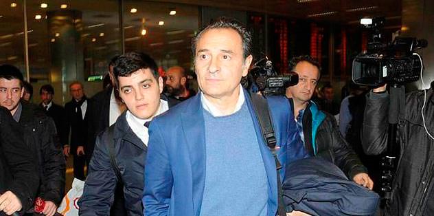 Prandelli’ye döndü