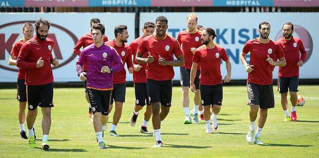 Chedjou ve Semih salonda çalıştı
