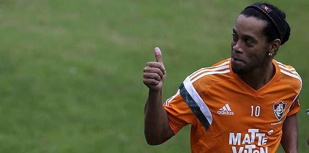 Ronaldinho imzaya geliyor!