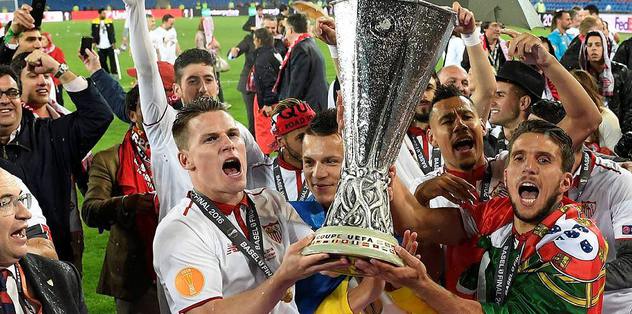 UEFA Avrupa Ligi'nde yılın en iyi kadrosu