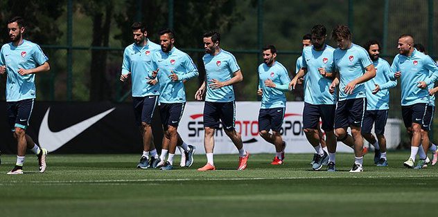 "Futbolun beşiğinde" galibiyet peşinde