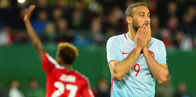 Cenk Tosun yanlışlıkla taktiği açıkladı
